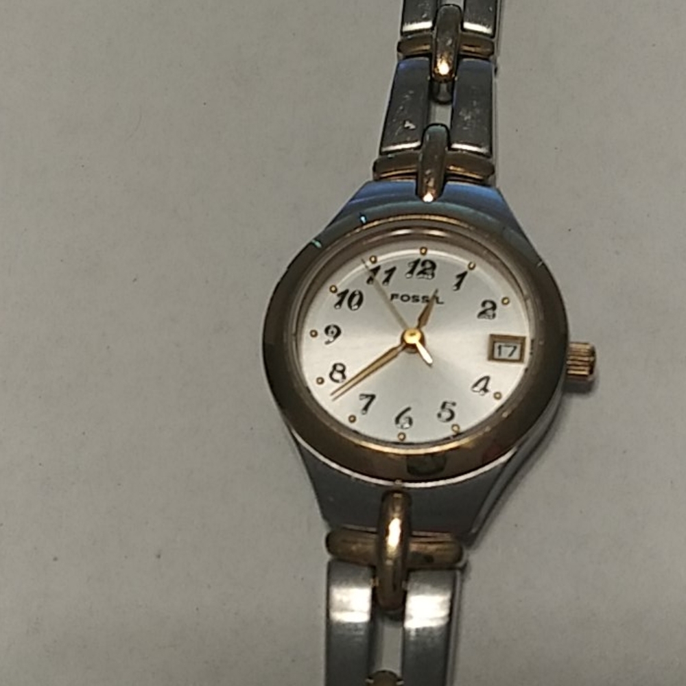 Fossil Watch - Picture 2 of 2